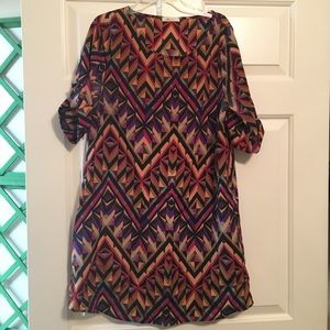 Mid-length dress. Beautiful design!